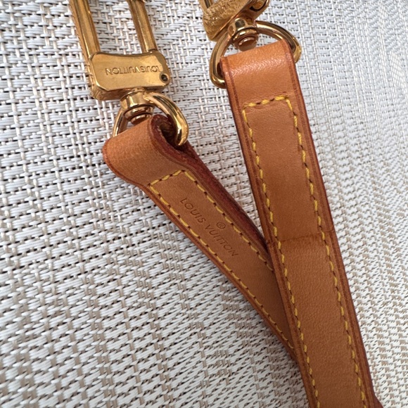 LV Vachetta Leather Shouler Strap - Picture 4 of 8